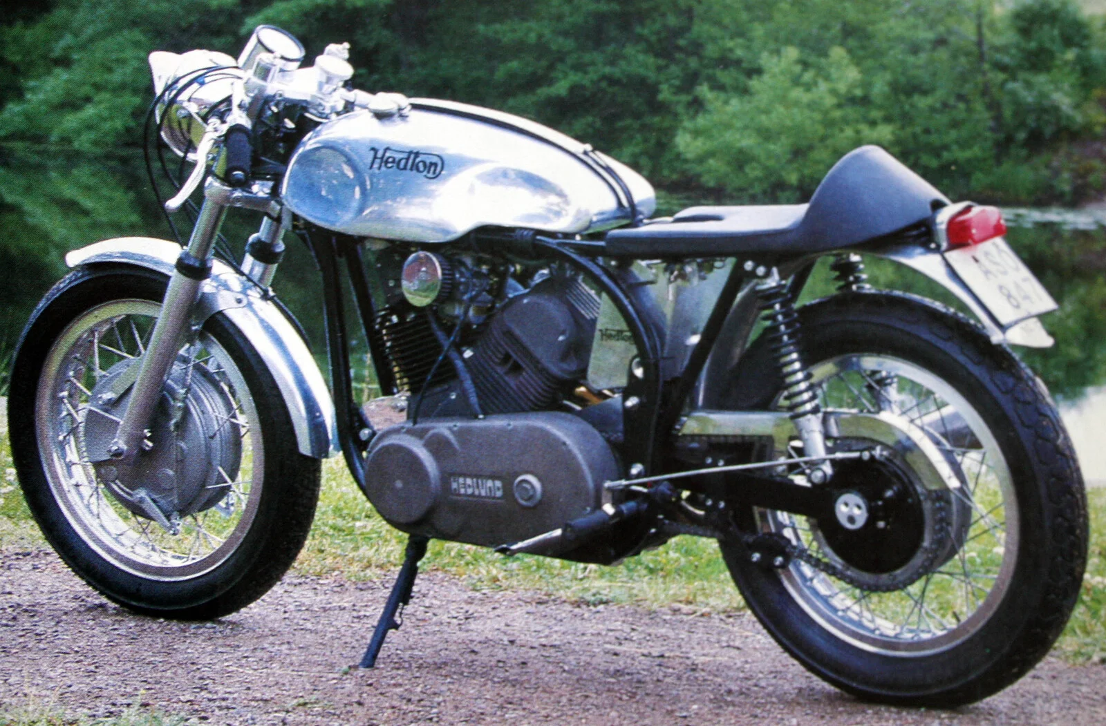 V-Twins in Featherbeds