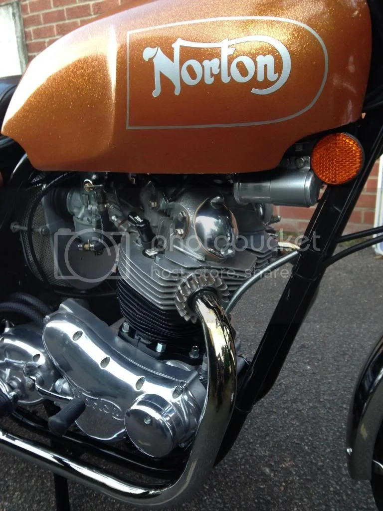 1971 750 Roadster Fireflake Golden Bronze