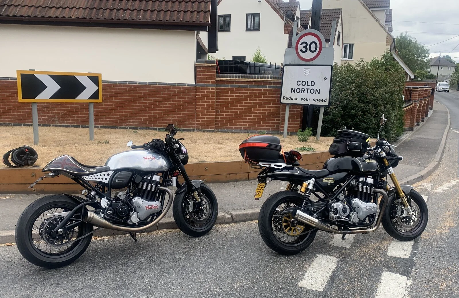Pictures of your Norton 961