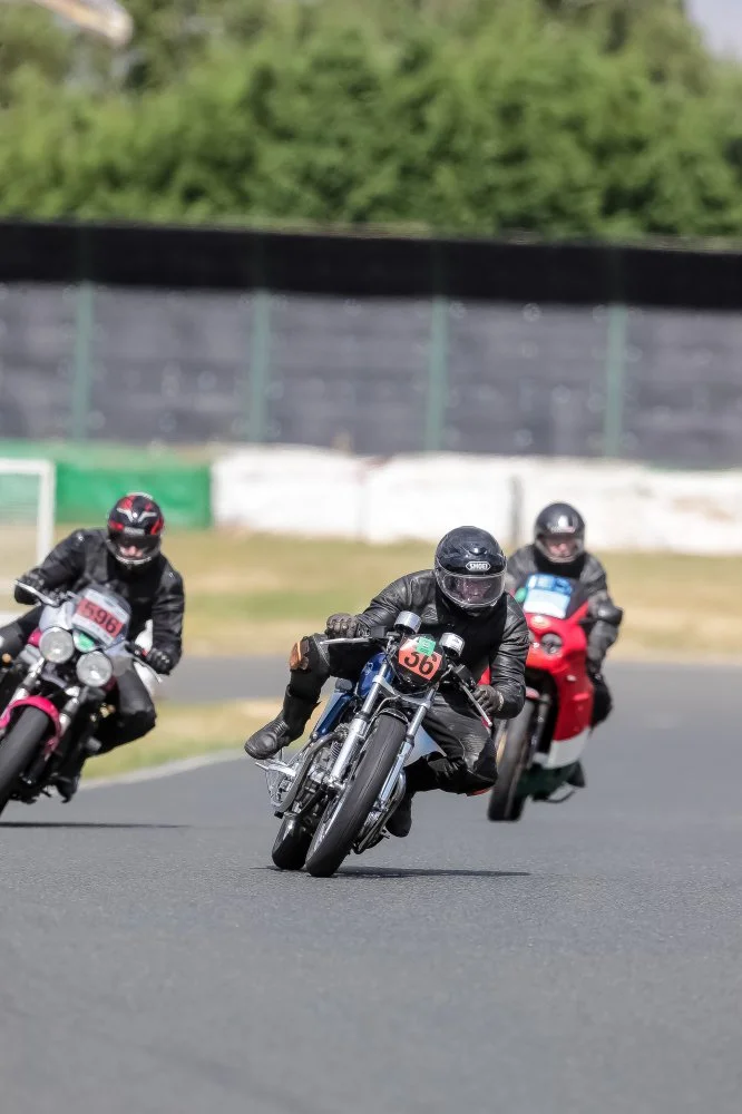 Pictures of your Norton Commandos