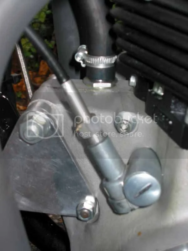 Triumph crankcase vent