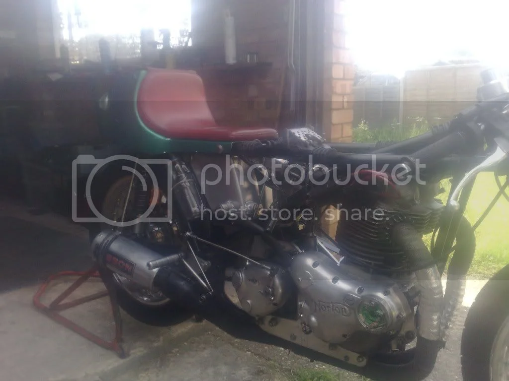 Camshaft tunnel big camshafts