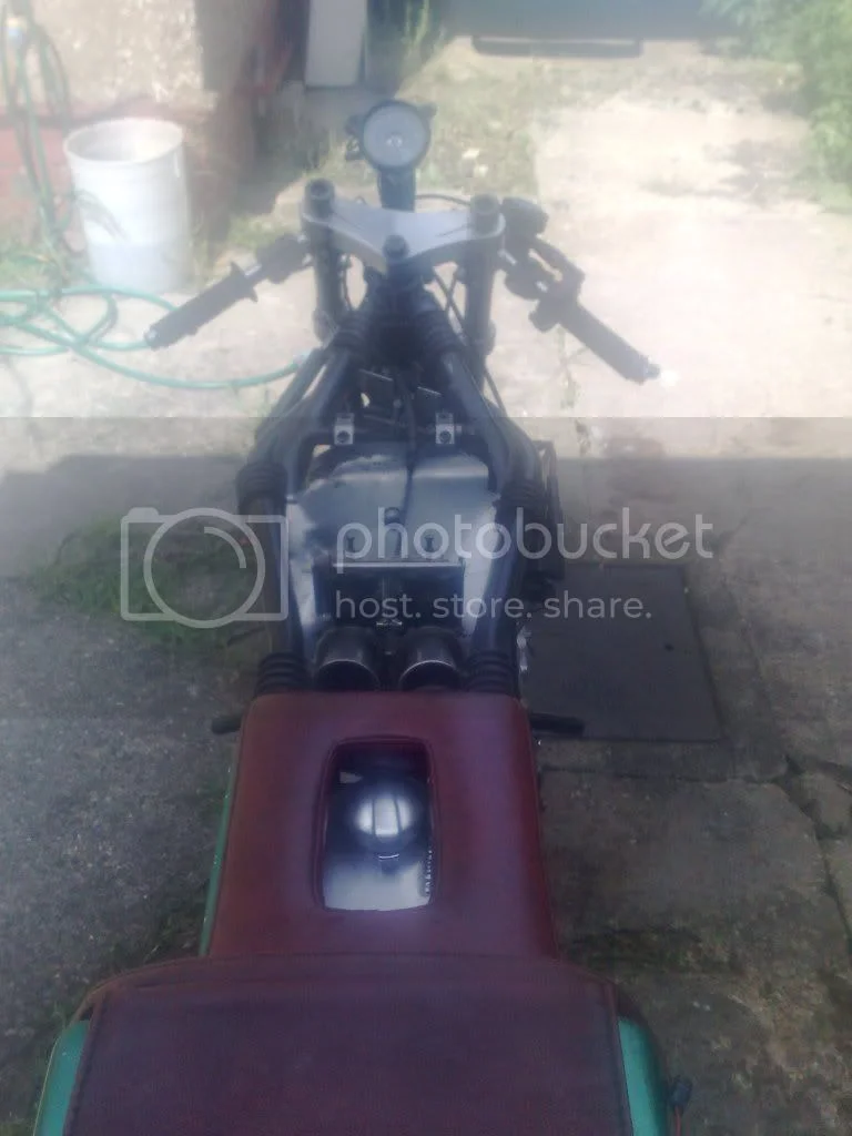 Camshaft tunnel big camshafts