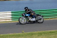 Pictures of your Norton Commandos