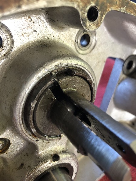 having trouble removing clutch operating lockring