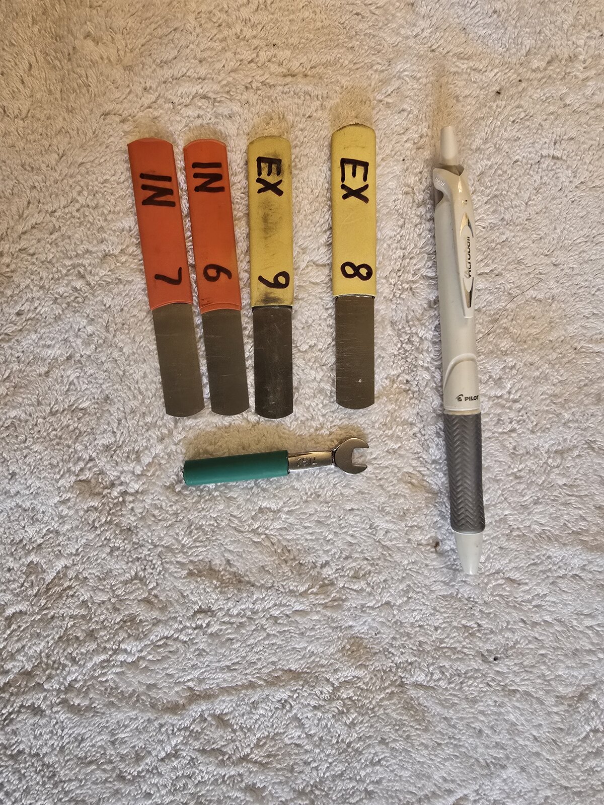 Valve adjusting tools