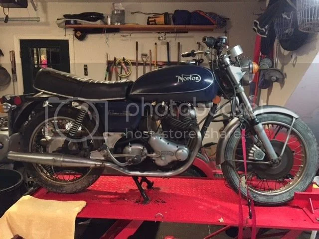 Pictures of your Norton Commandos