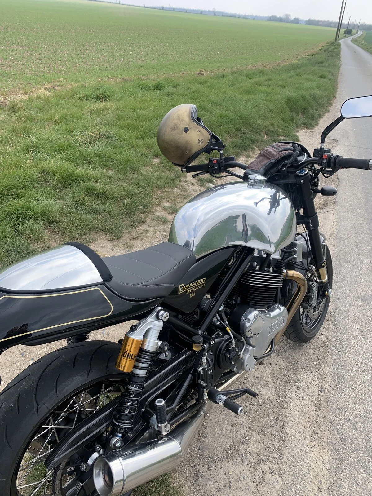 Pictures of your Norton 961