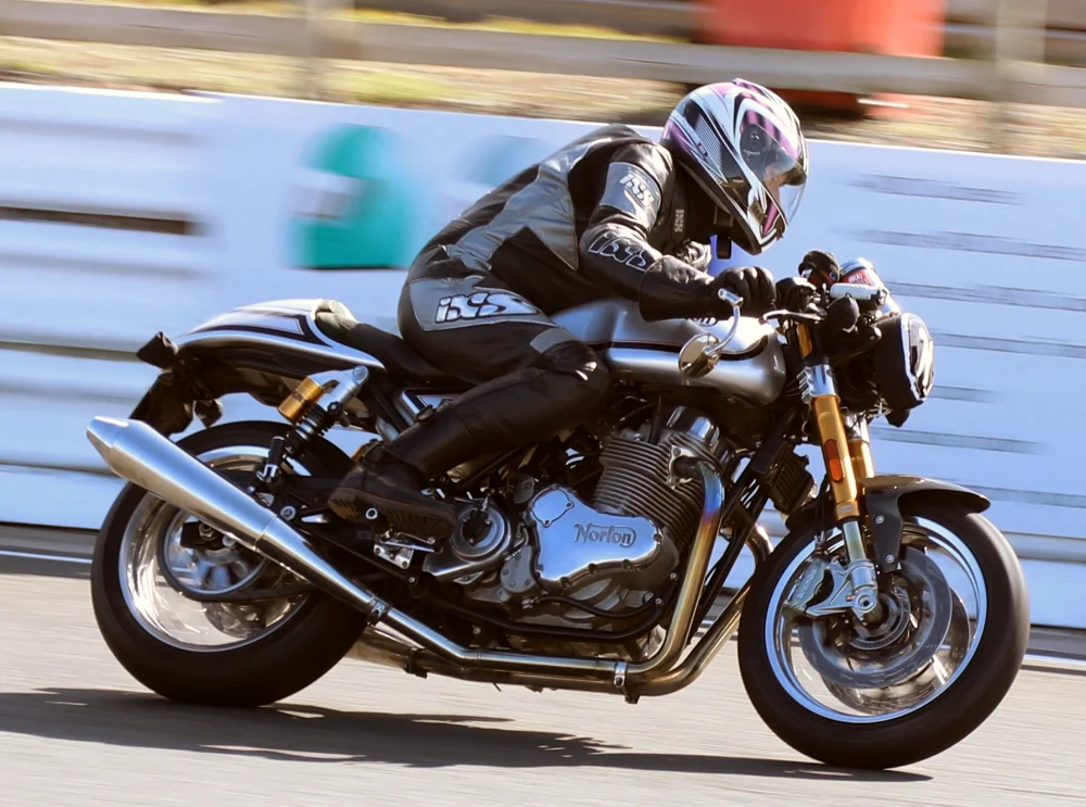 Pictures of your Norton 961