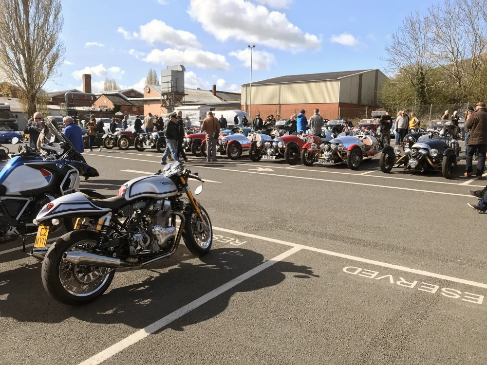 Pictures of your Norton 961