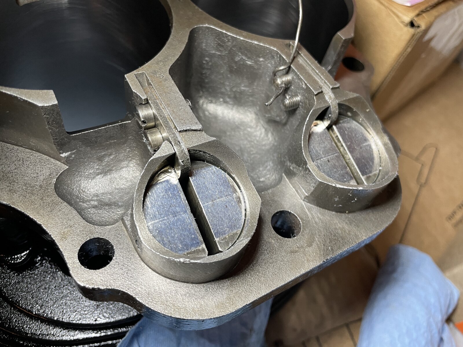 Can you look at photos of my cam lobes and tell me if they are ok? Thanks