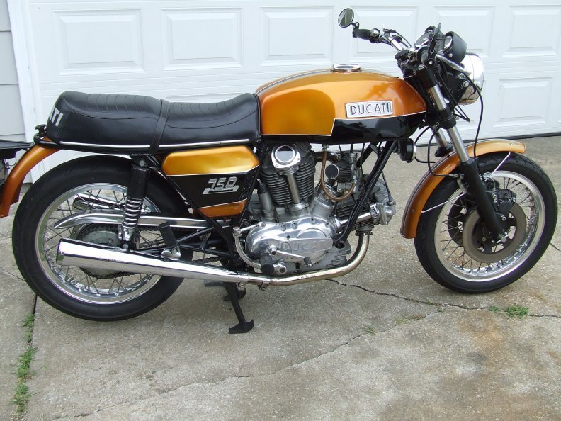 1974-750-gt.jpg