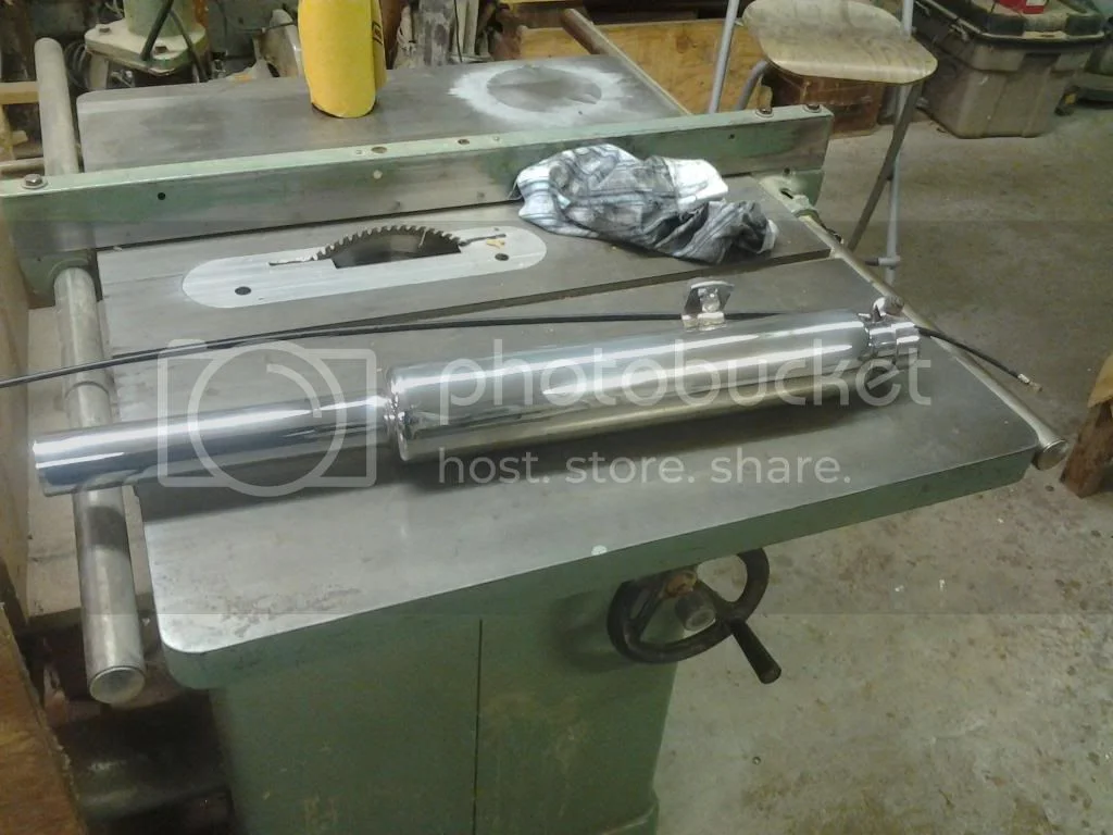 Cleaning chrome with aluminum foil