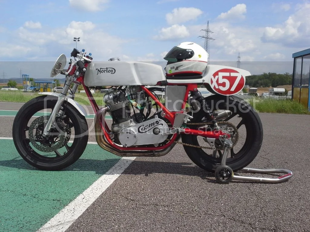 My new Commando race bike | Access Norton