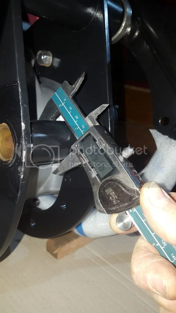 Is a 1 3/8 gearbox/swingarm spindle tube normal?