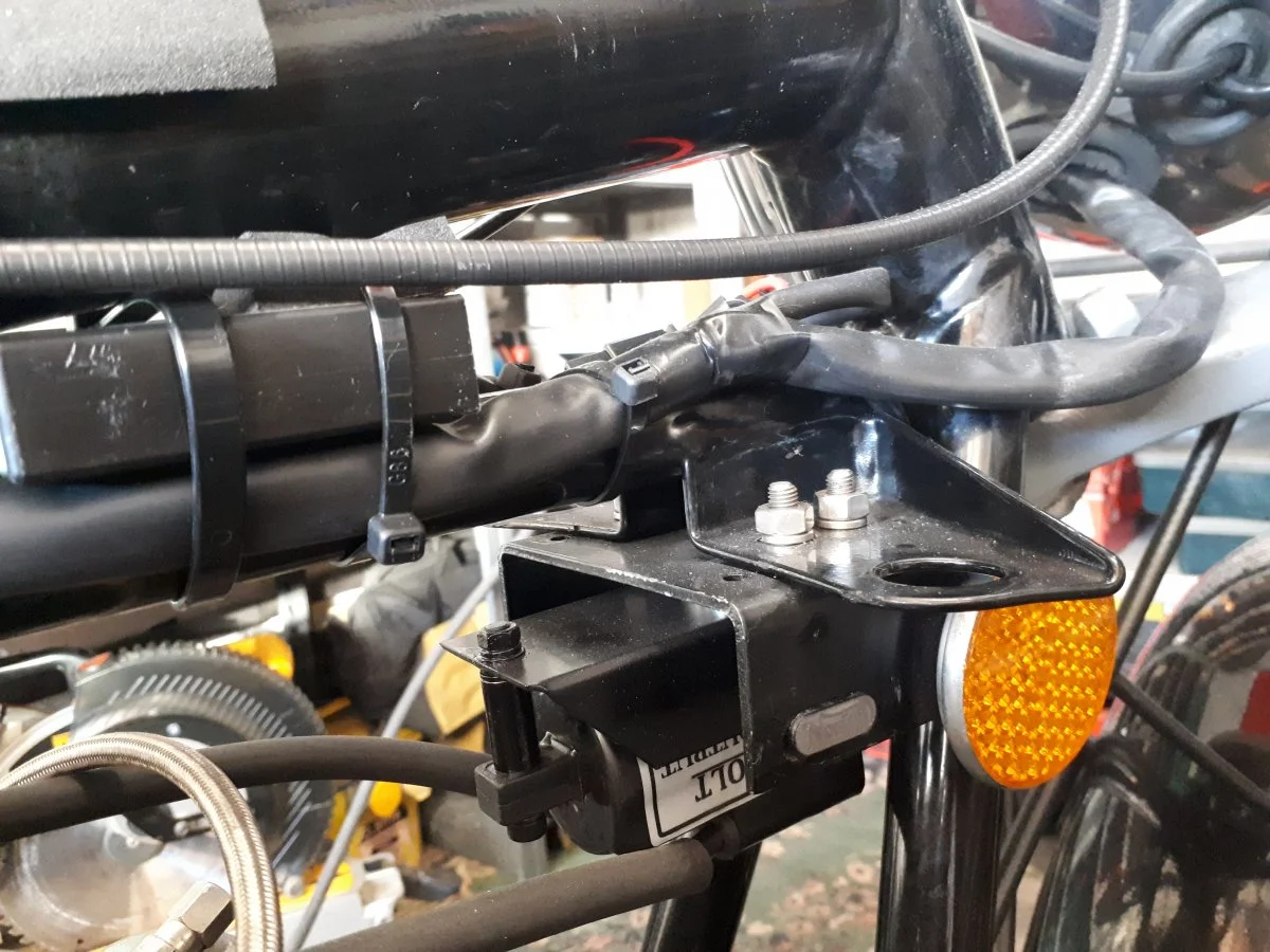 Mass of wiring underneath tank