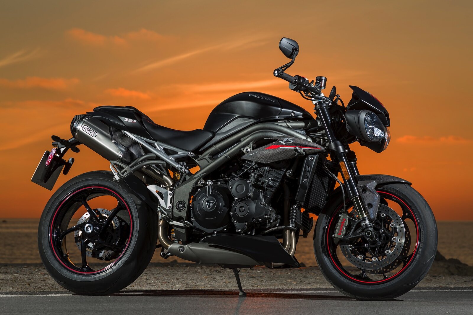 2018-Triumph-Speed-Triple-RS-Review-Sport-motorcycle-5.jpg