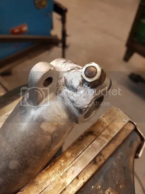 Welding transmission case