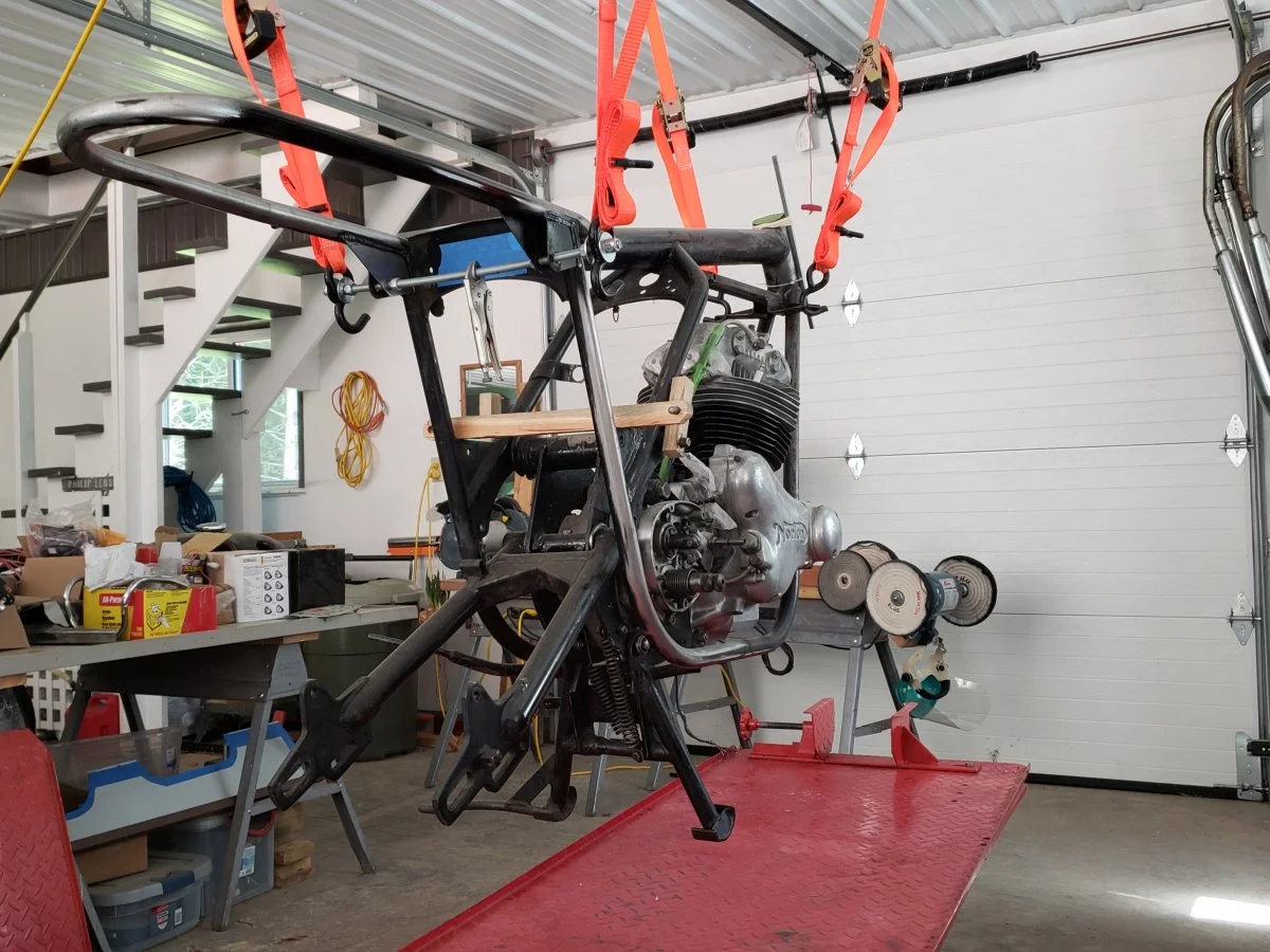 Work stand / hanger ?