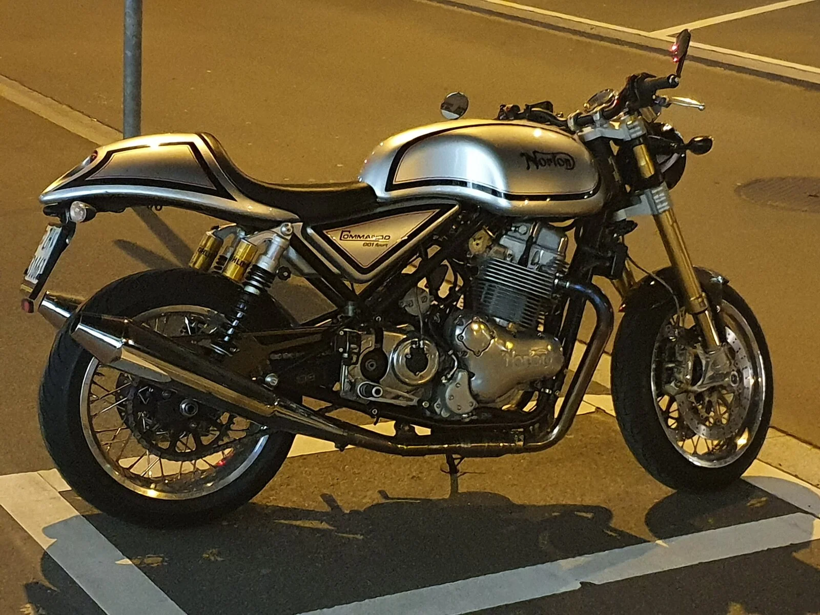 Pictures of your Norton 961