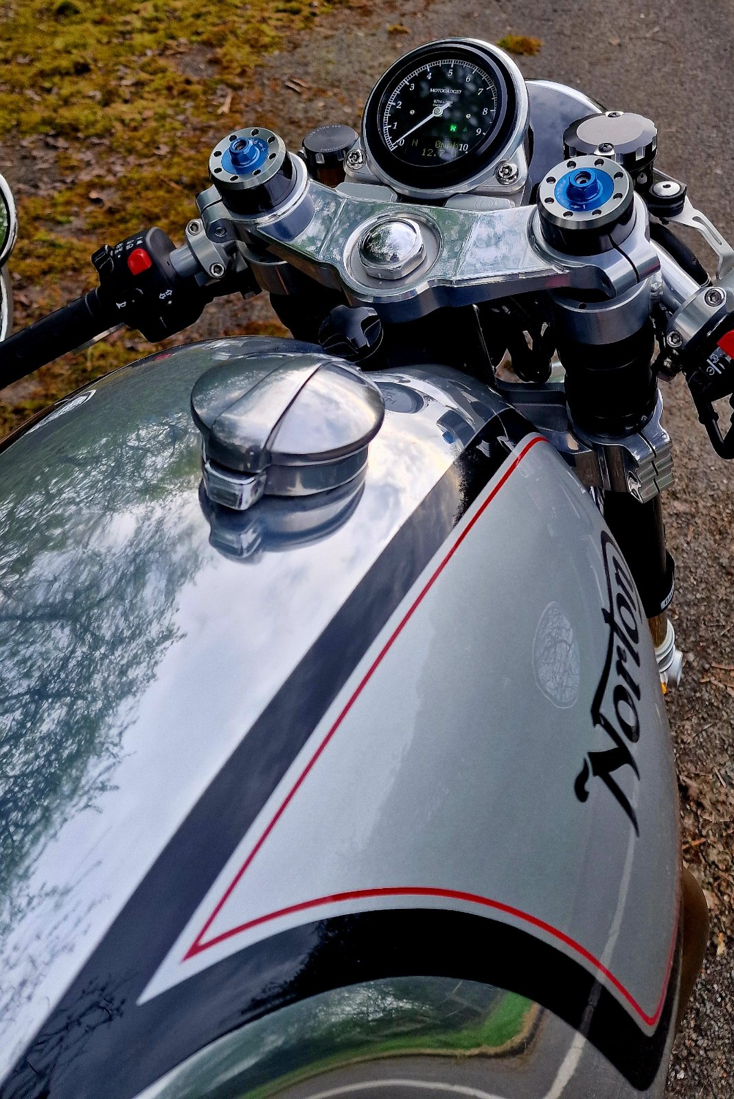 Pictures of your Norton 961