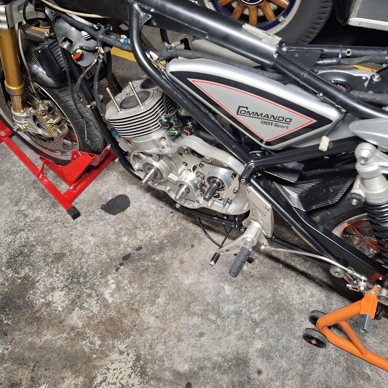 Pictures of your Norton 961