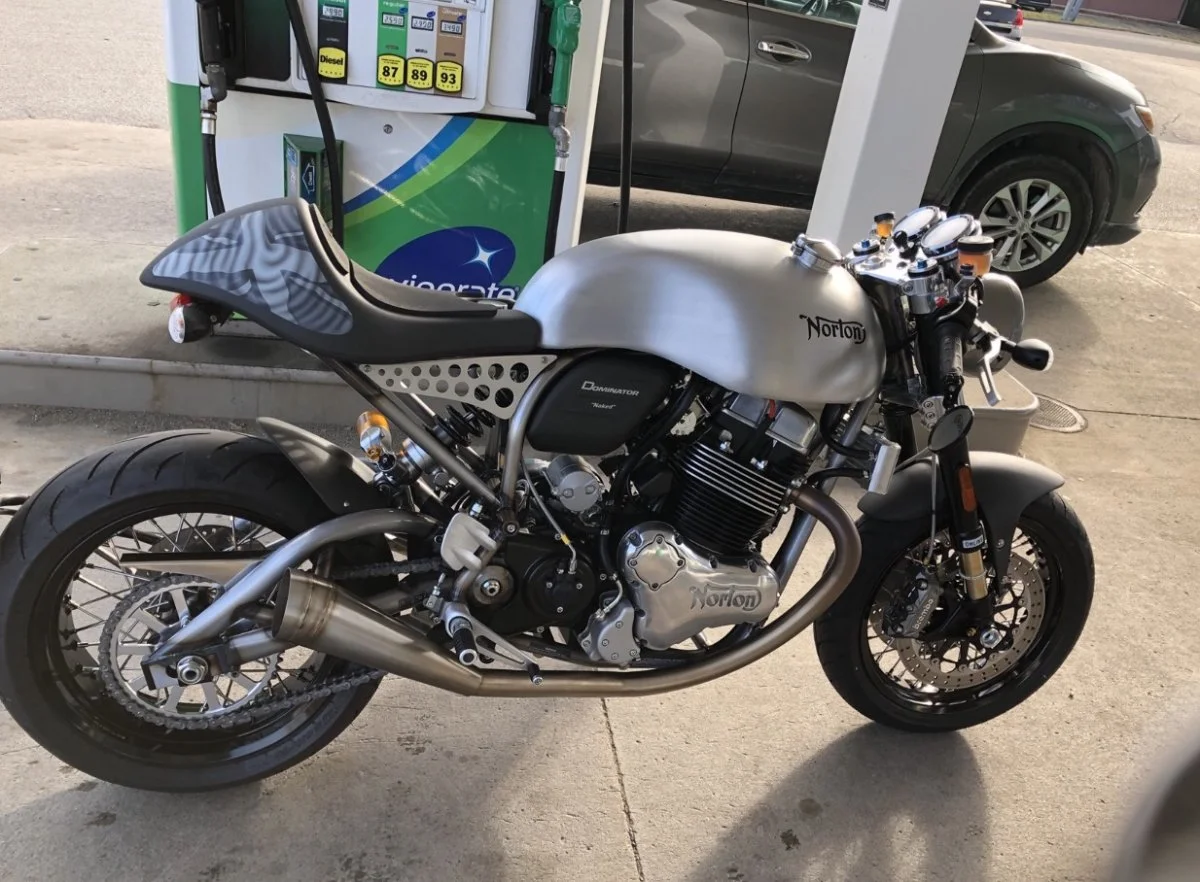 Black vs polished wheels Access Norton