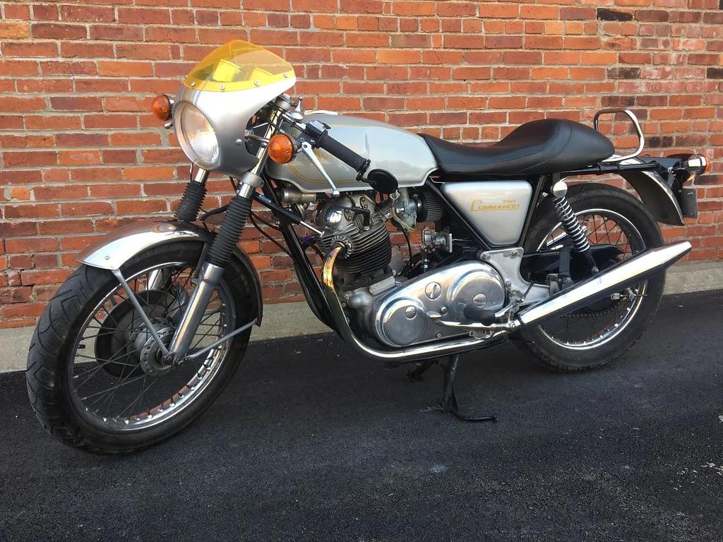 Pictures of your Norton Commandos