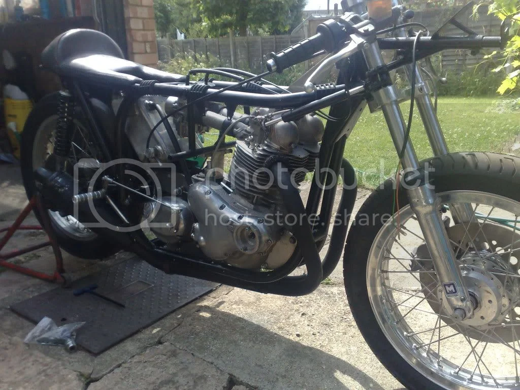 Camshaft tunnel big camshafts