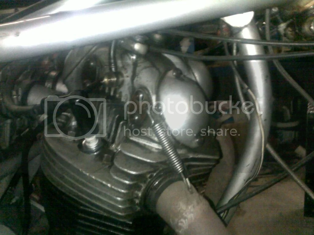 Engineering compromises leading to exhaust threads stripped (2012)