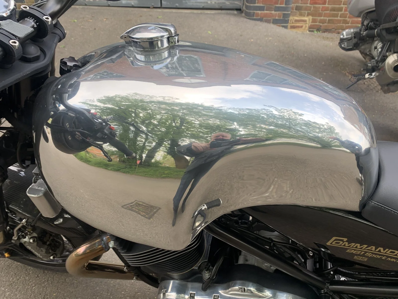 Pictures of your Norton 961