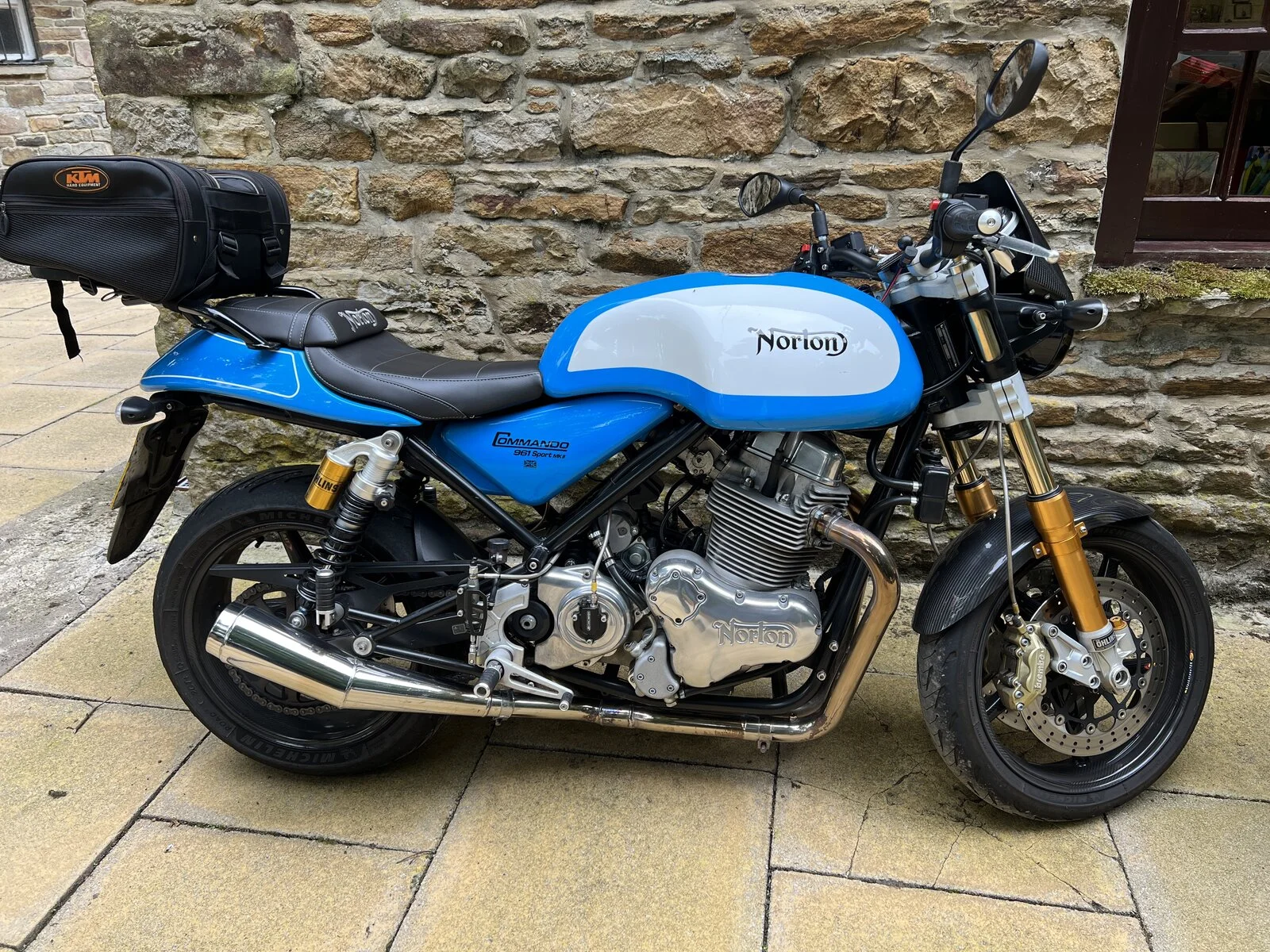 Pictures of your Norton 961