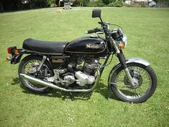 Pictures of your Norton Commandos