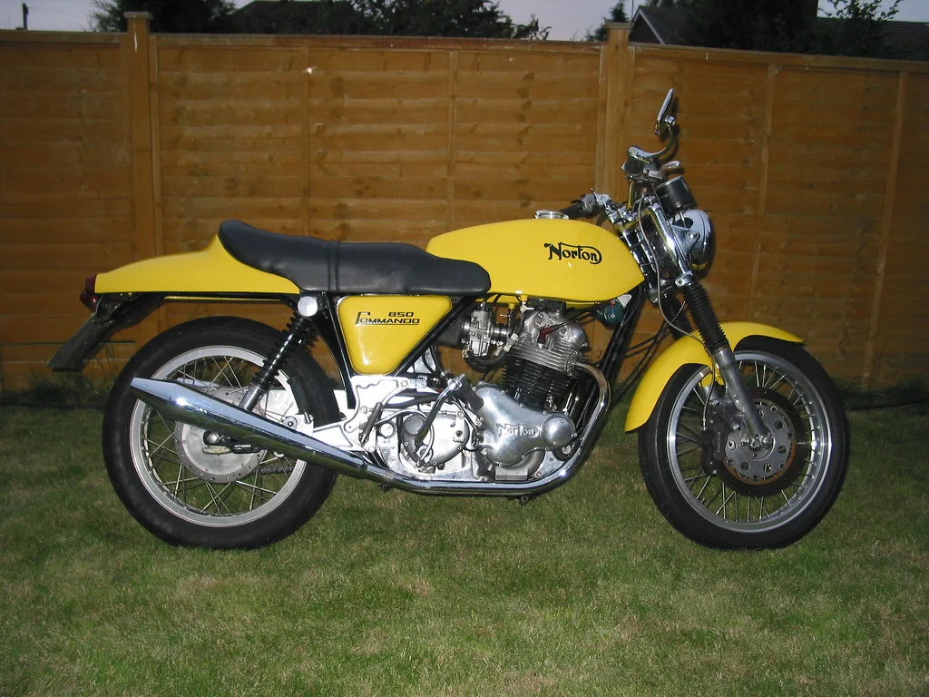 Pictures of your Norton Commandos