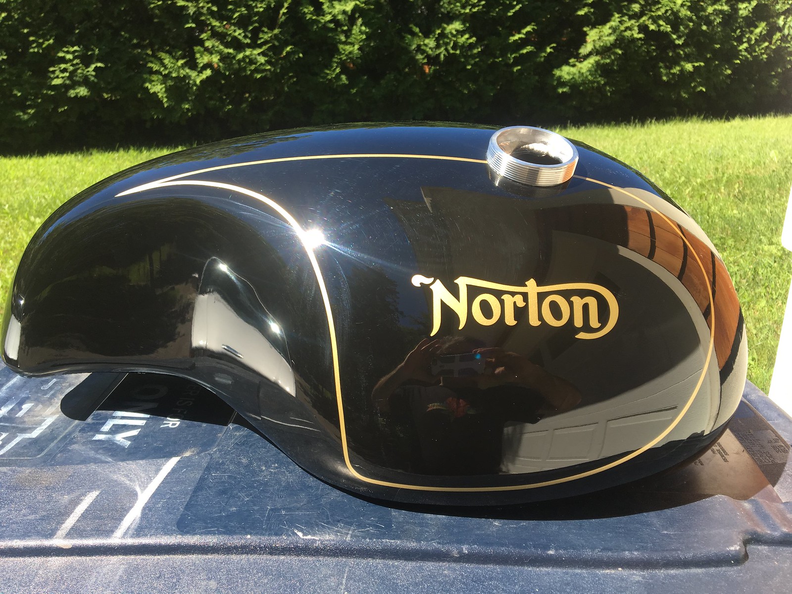 Norton Tank / Paint Quality
