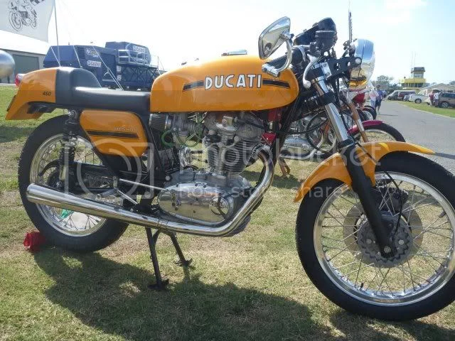 Ducati 450 Desmo rebuild