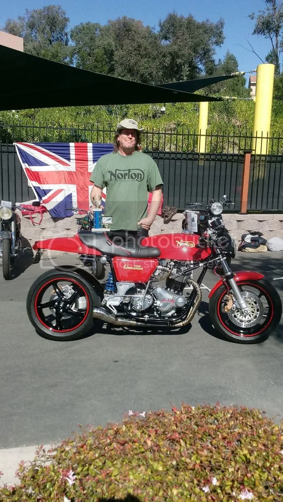 1971 Single sided swingarm fastback (2011)