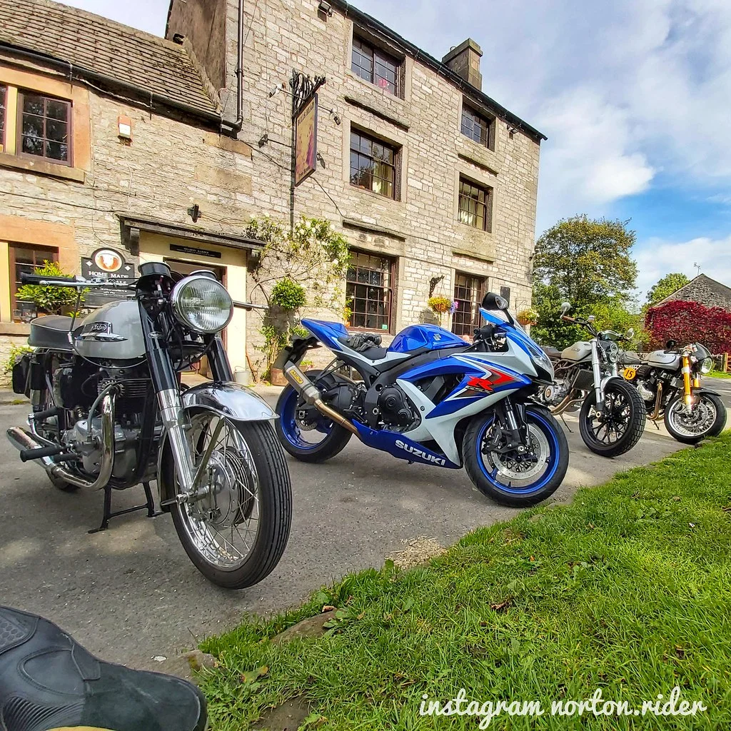 22 year old and my first norton 650 ss :) from england