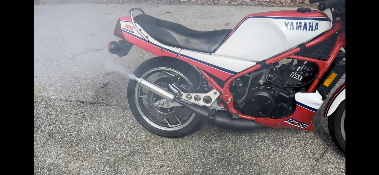 who still smokes a pipe?