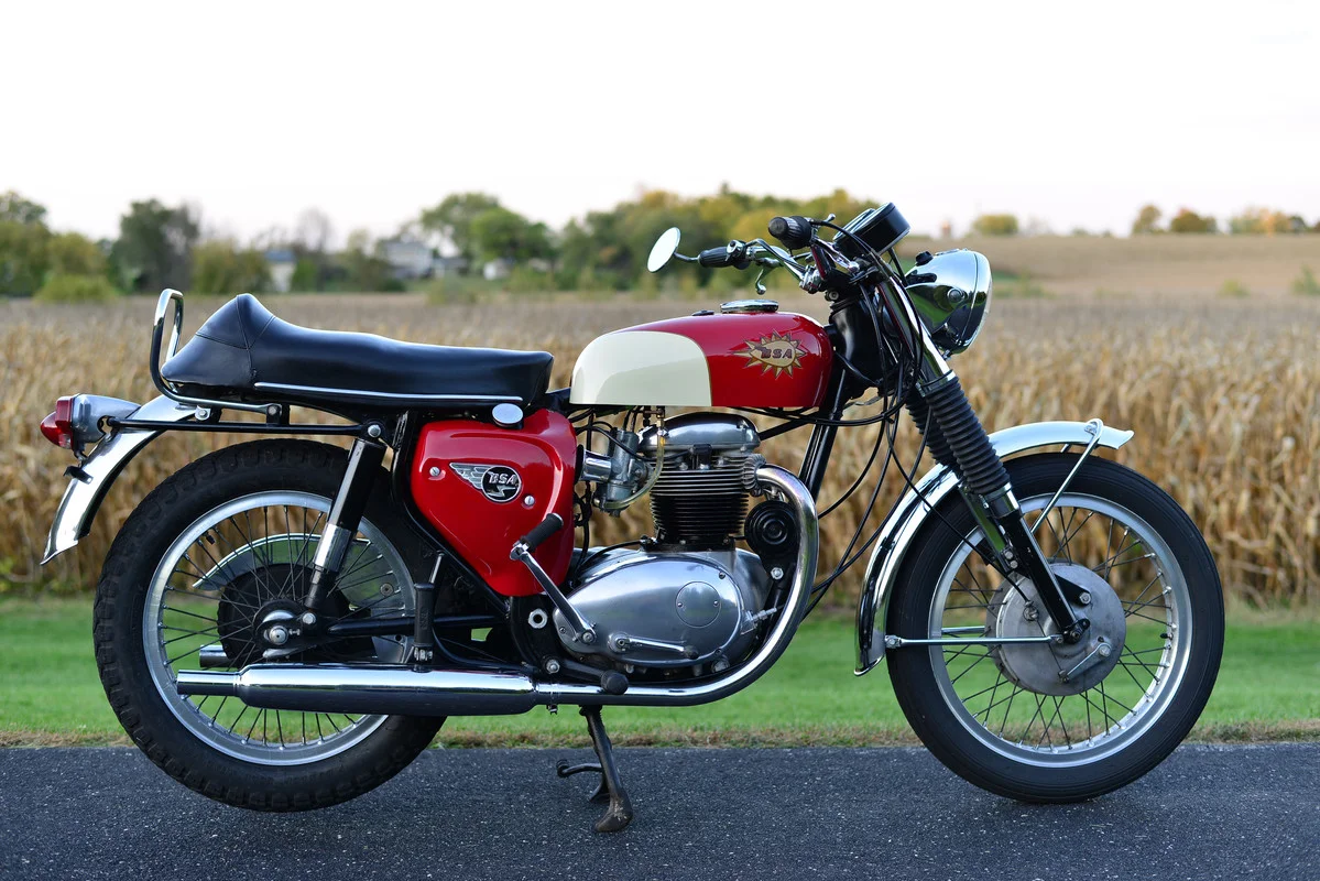 ??? - 66 spitfire with Borani rims - build date