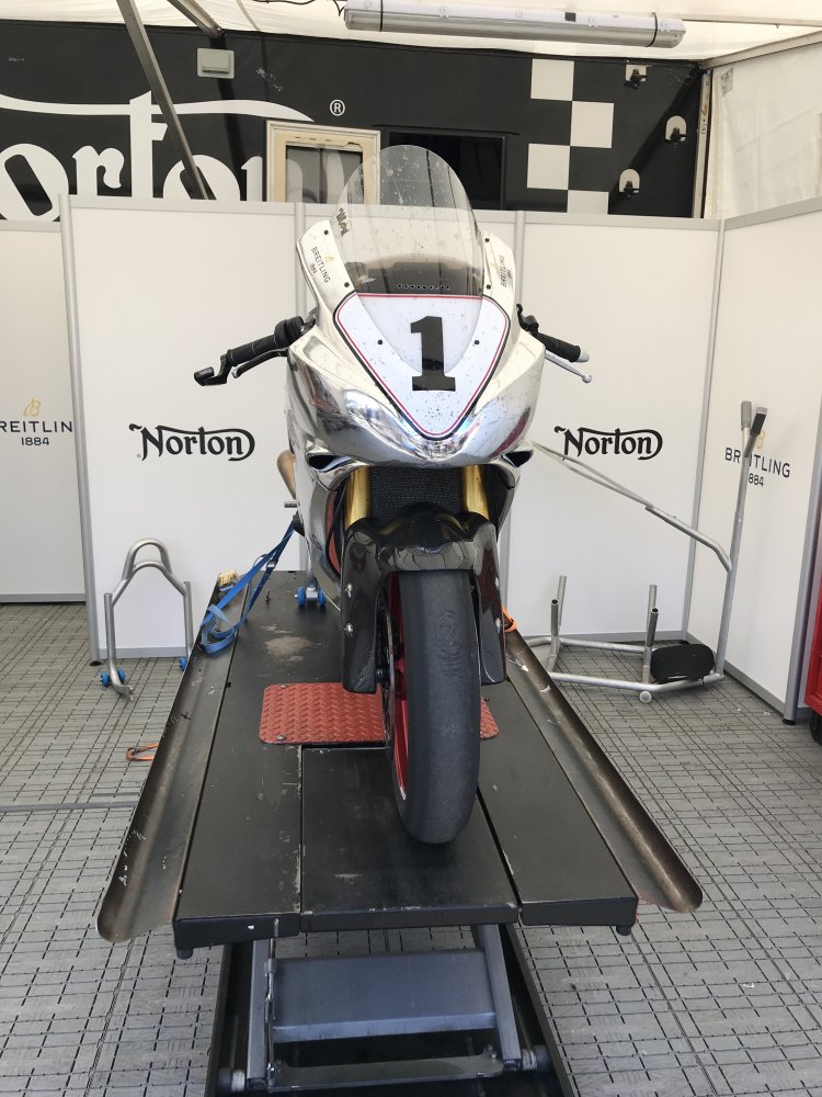 McGuinness To race for Norton at 2018 IOM TT