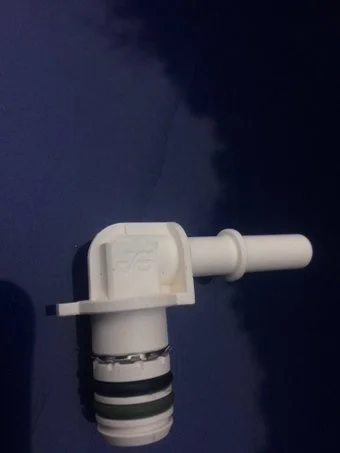 Fuel pump fuel connector