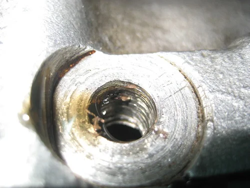 Oil Tank Banjo Bolt leaking