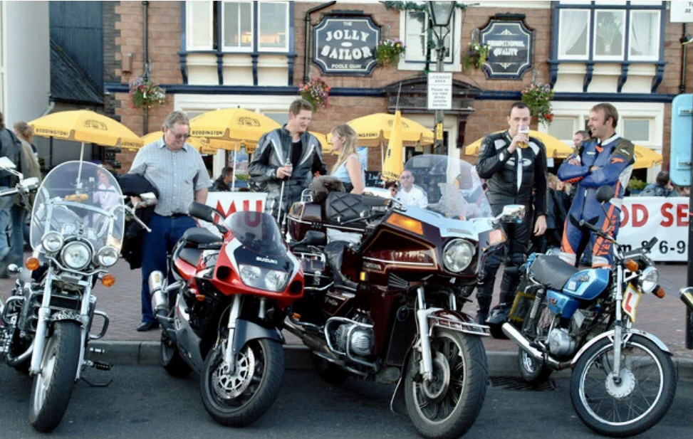 Pictures of your Norton 961