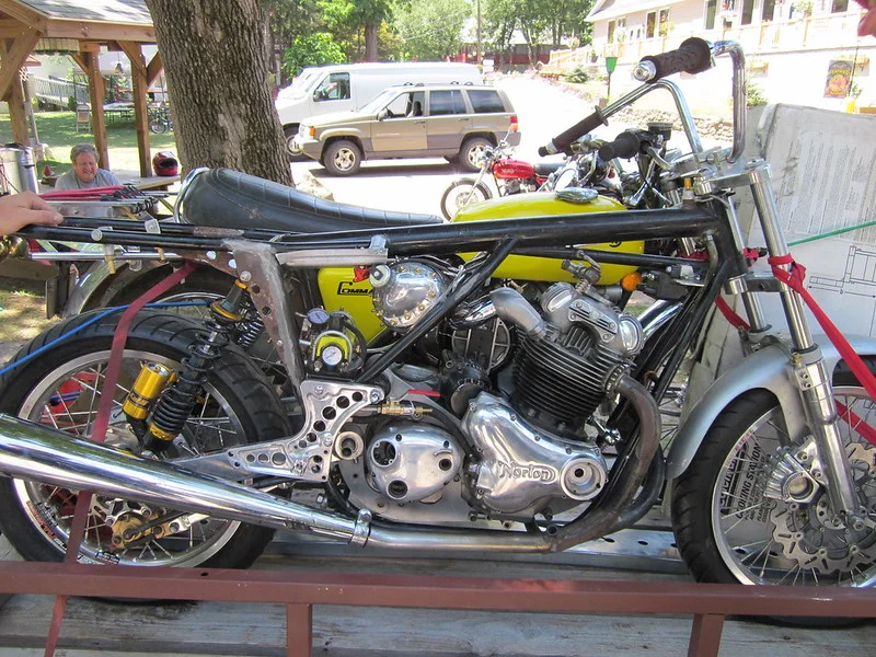 What famous people have owned Commandos (2016)