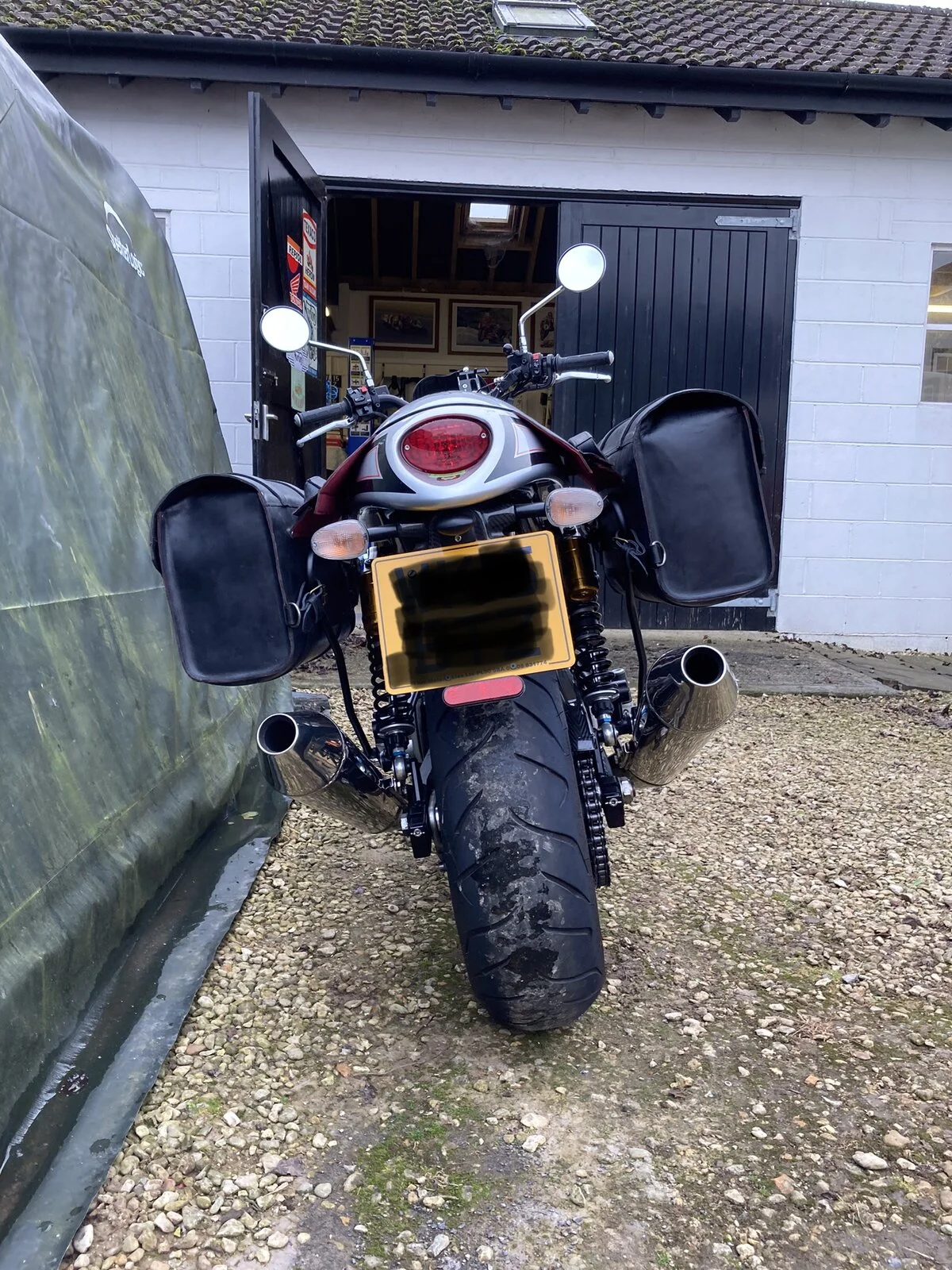 Pictures of your Norton 961