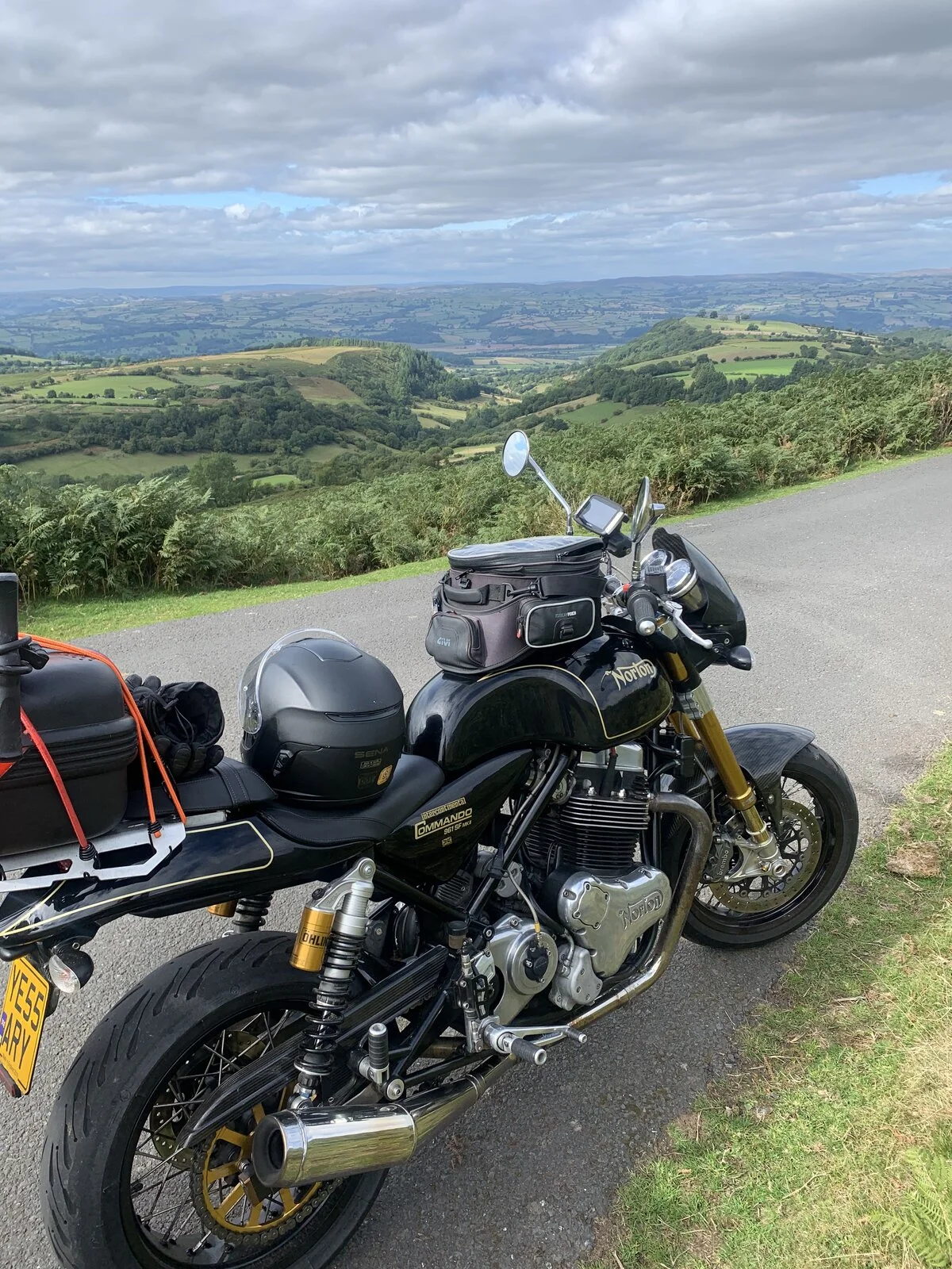 Pictures of your Norton 961