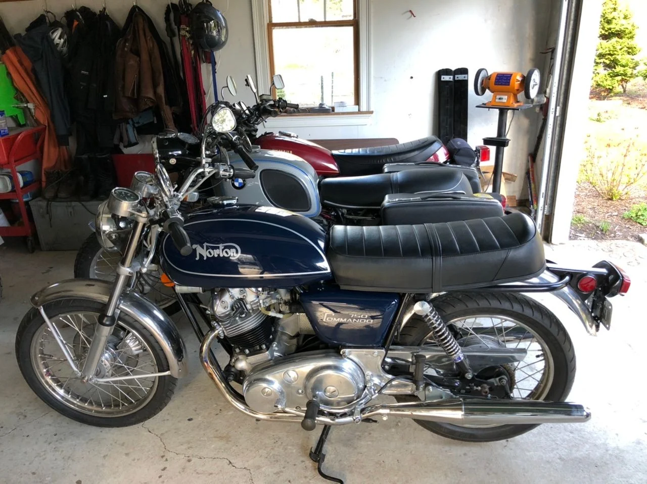 Commando compared to BMWr75 etc (2015)