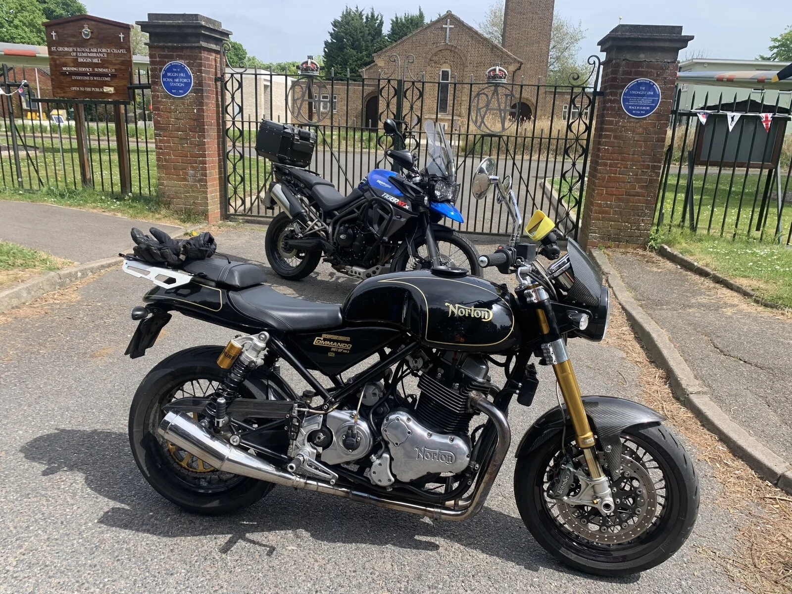 Pictures of your Norton 961