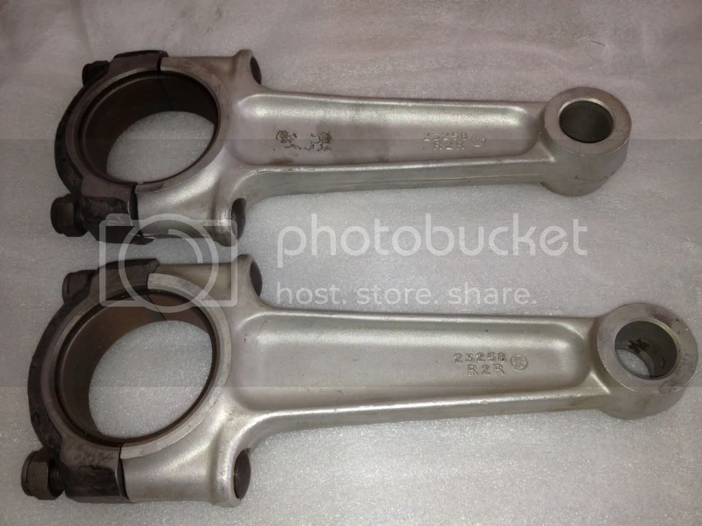 Connecting rods differences (2013)